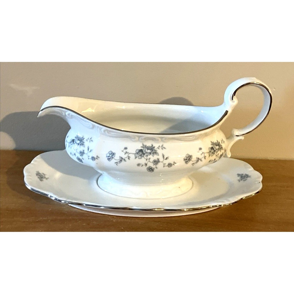 Johann Haviland Porcelain Blue Garland GRAVY BOWL with attached Plate - Germany